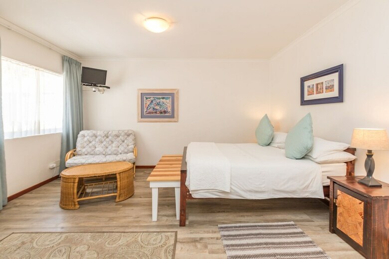Hostal Lakeside Lodge