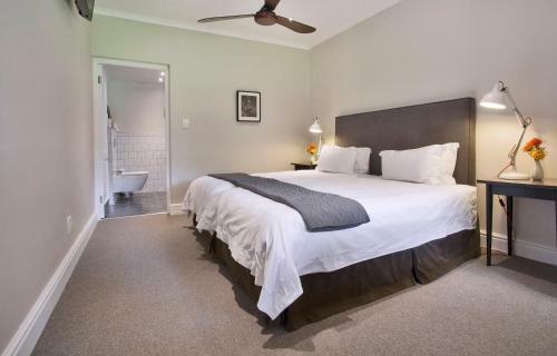 Hostal Sugarbird Manor