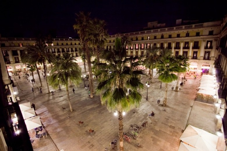 Las Ramblas Bacardi Apartments