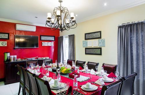 Hostal Victorian Guest House