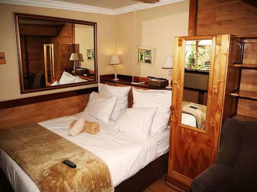 Hostal Tudor Lodge & Tours Cc