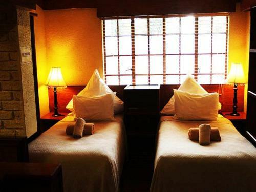 Hostal Tudor Lodge & Tours Cc