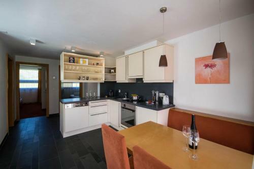 Apartamentos Chasa Miramont
