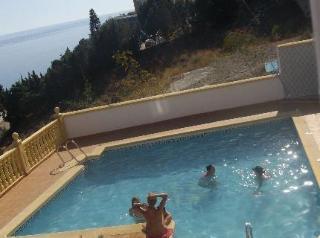 Residencia Aparthotel Albrisas