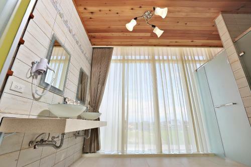 Lotung Stay B&B
