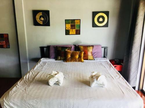 Baan Chalok Hostel