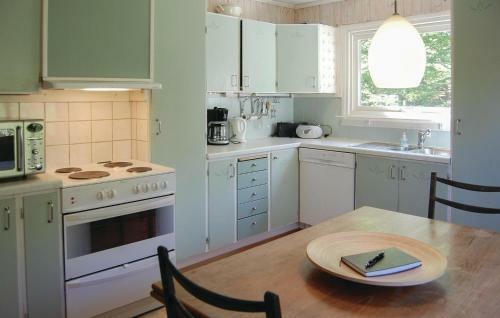 Three-bedroom Holiday Home In Olofstrom