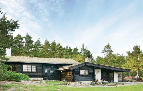 Four-bedroom Holiday Home In Hammaro