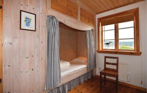 Two-bedroom Holiday Home In Hamburgsund