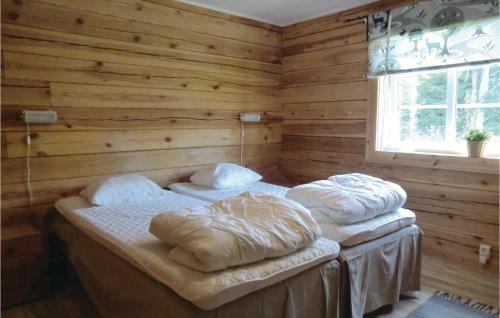 Three-bedroom Holiday Home In Huskvarne