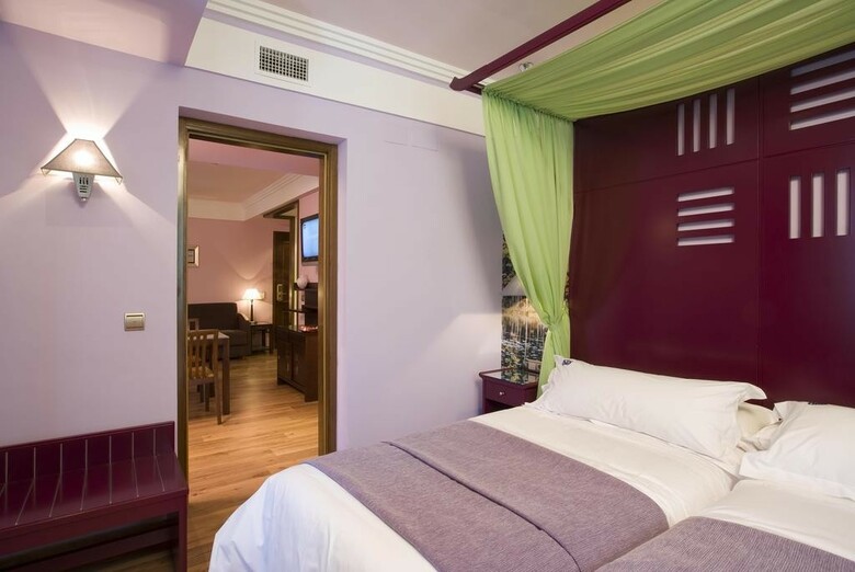 Aparthotel Suites Gran V�a 44