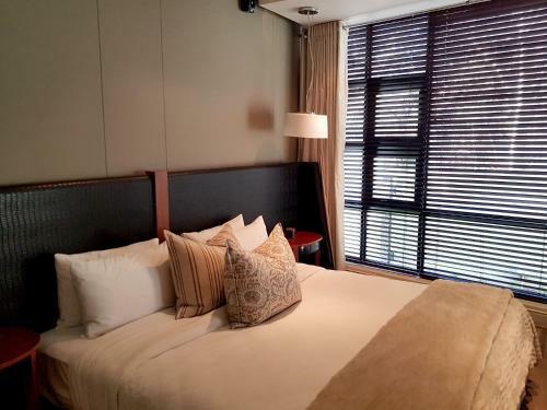 Weom Apartments