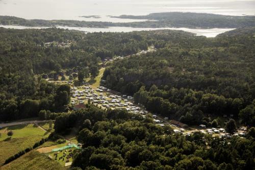 Sel�ter Camping