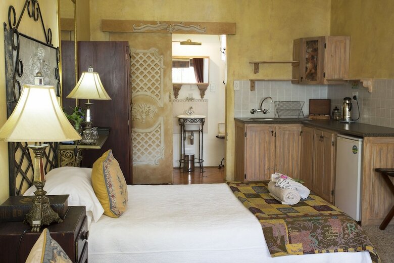 Hostal De Ark Guest House