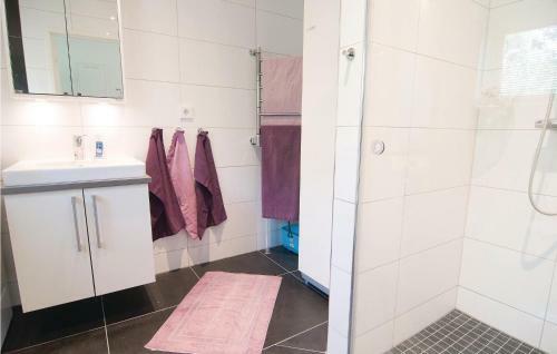 Three-bedroom Holiday Home In Visby