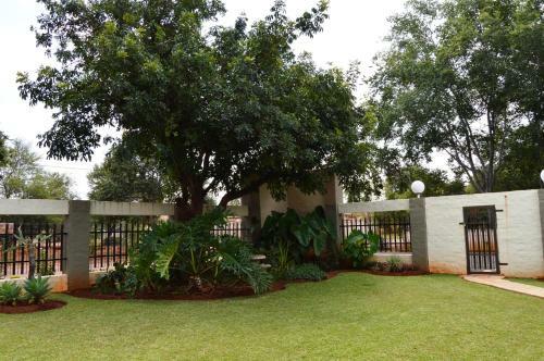 Hostal Rose Garden Overnight Stay