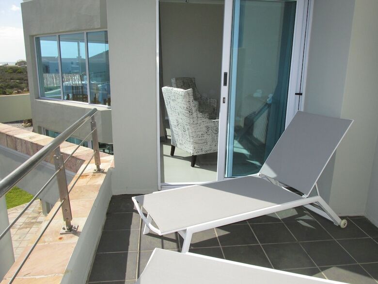 Hostal Belle Mer Guest House
