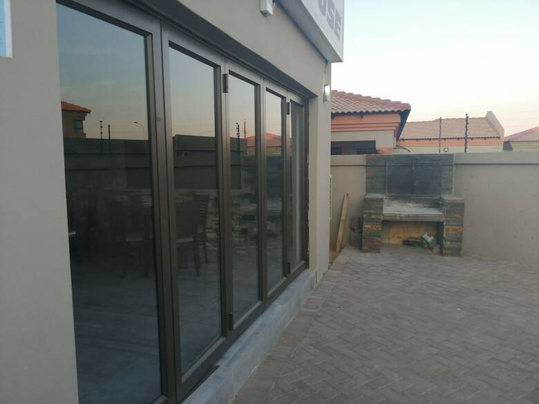 Hostal Sunflower Guesthouse & Spa
