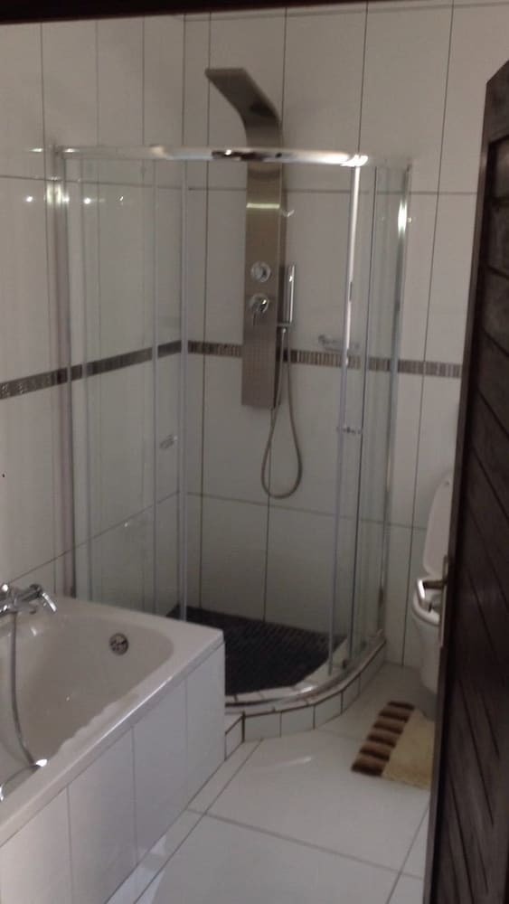 Hostal Sunflower Guesthouse & Spa
