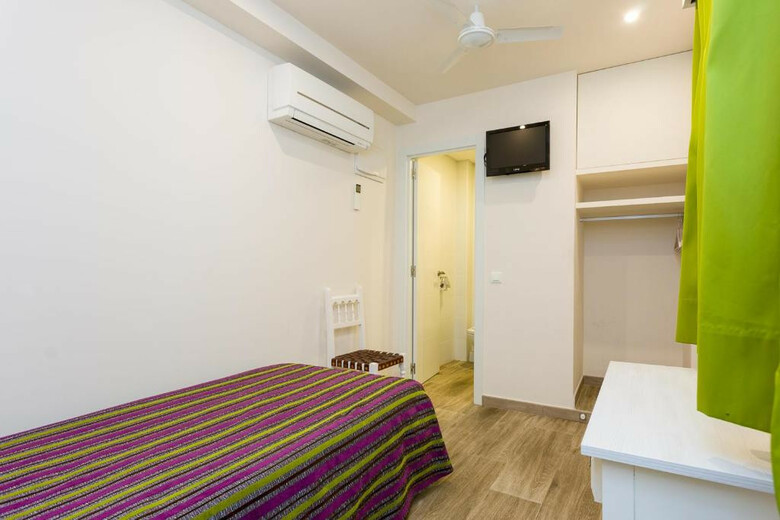 Hostal Sol Y Miel