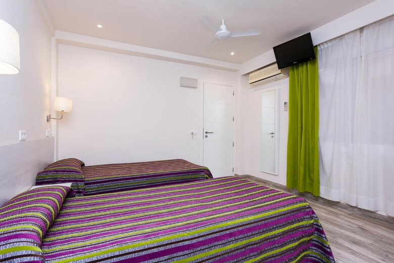 Hostal Sol Y Miel