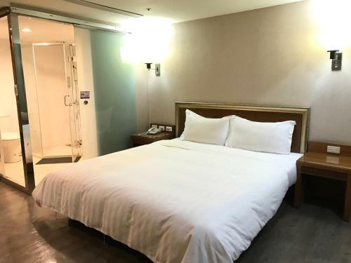 Tapeng Bay Holiday Hotel