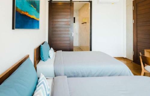 Anatta The Cliff House