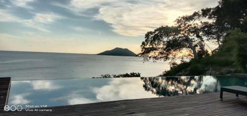 Anatta The Cliff House