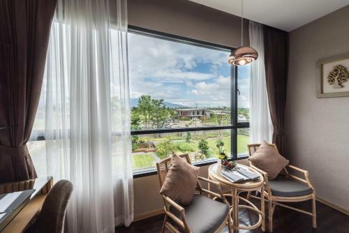 Hotel North Hill City Resort