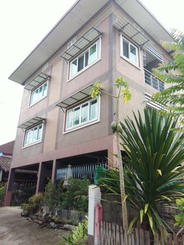 Hostal We Home