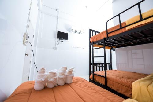 Hostal Nadpob Mansion
