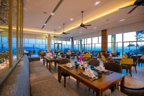 Hotel Wyndham Grand Phuket Kalim Bay
