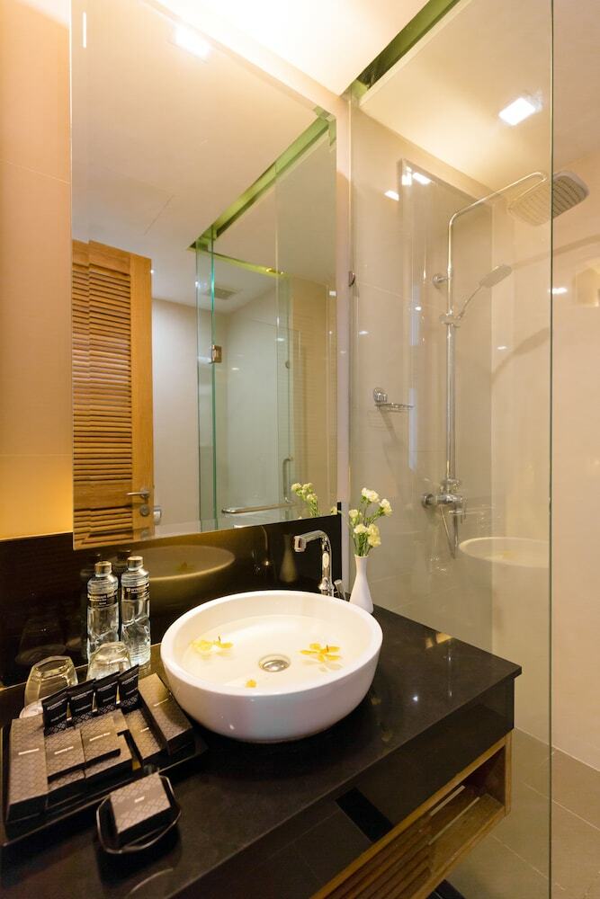 Hotel Wyndham Grand Phuket Kalim Bay