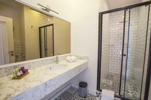 Andalouse Elegant Suite Hotel