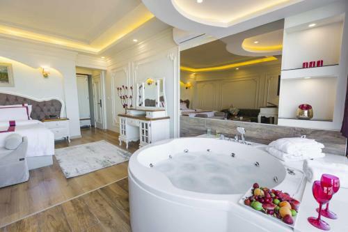 Andalouse Elegant Suite Hotel