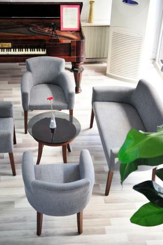 Tanik Hotel