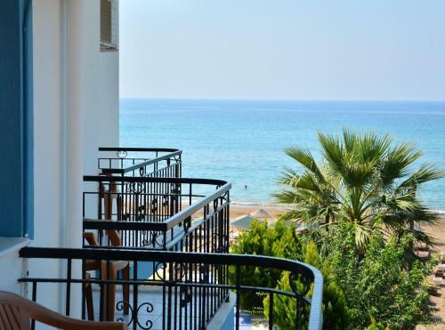 Bed & Breakfast Gumuldur Mavi Deniz Hotel