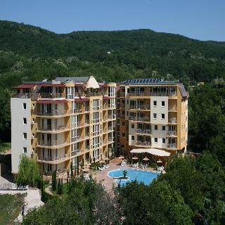 Residencia Joya Park Complex