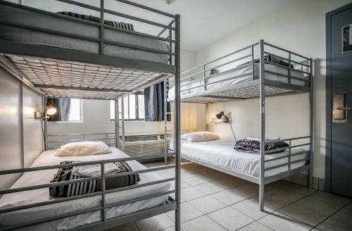 Hostal Hi-toronto
