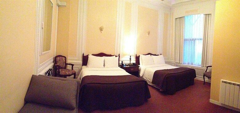 Hotel Ambrose