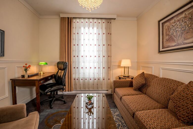 Hotel Parc Suites
