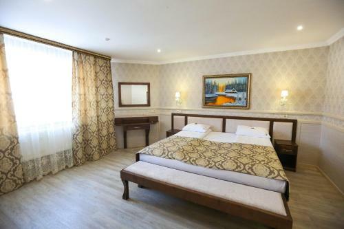 Home Hotel