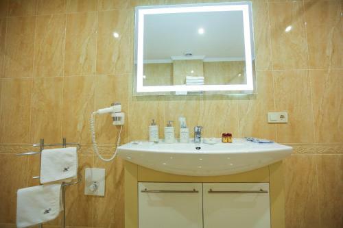 Home Hotel