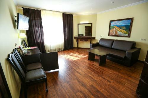 Home Hotel