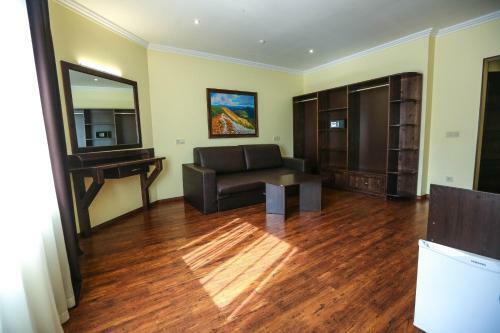 Home Hotel