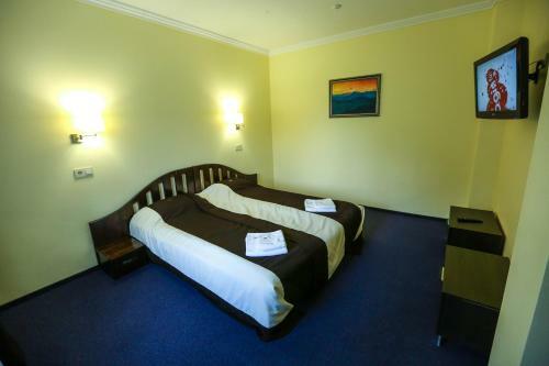 Home Hotel