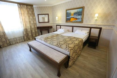 Home Hotel