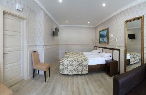 Home Hotel