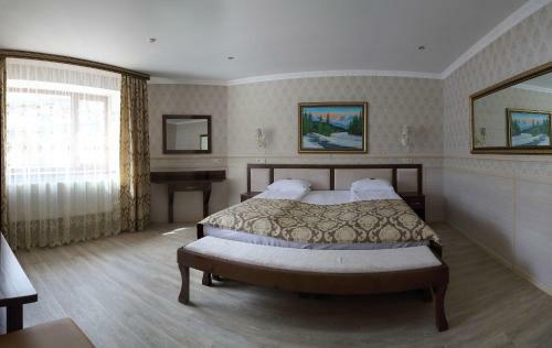 Home Hotel