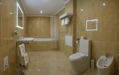 Home Hotel